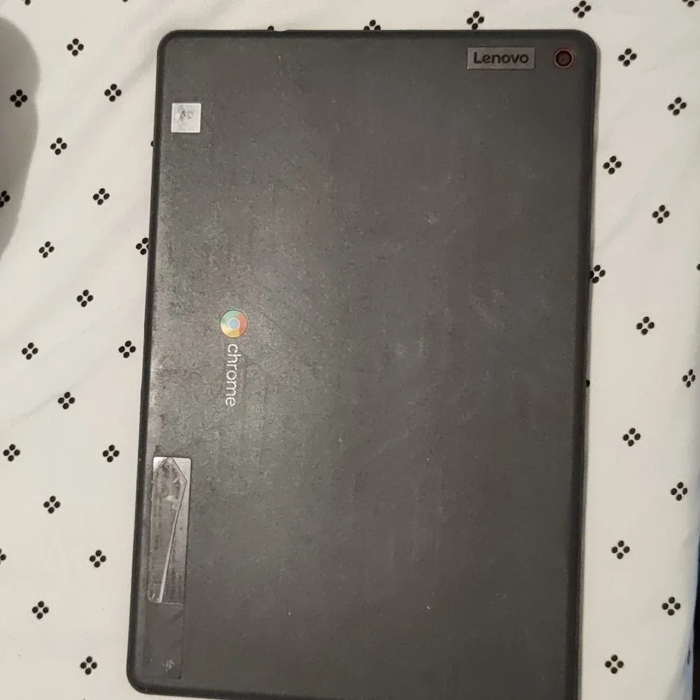 Cracked Lenovo 10e Chromebook Tablet 10.1